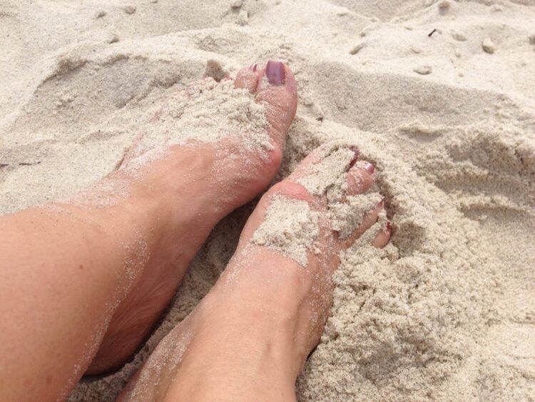 jennifer warnes feet 1 scaled