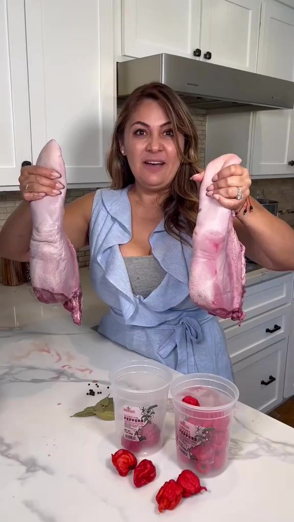 jenny martinez feet 5