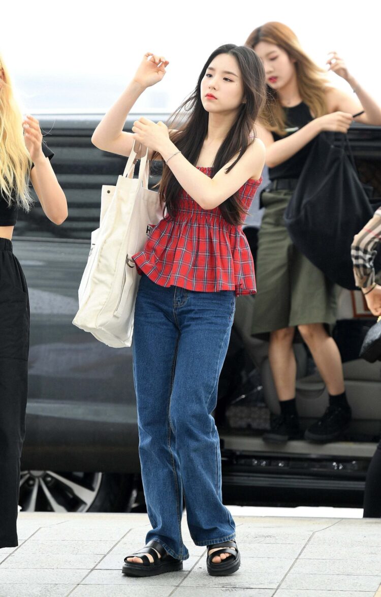 jeon hee jin feet 3 scaled