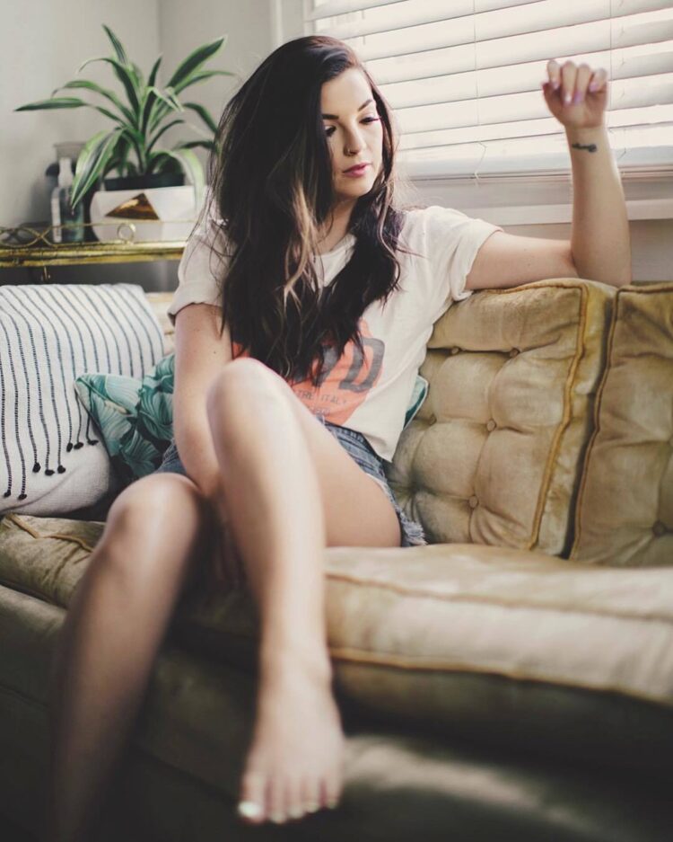 jess moskaluke feet 4