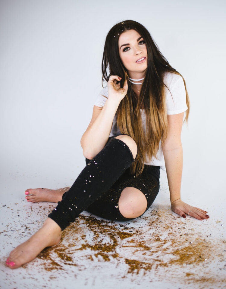 jess moskaluke feet scaled