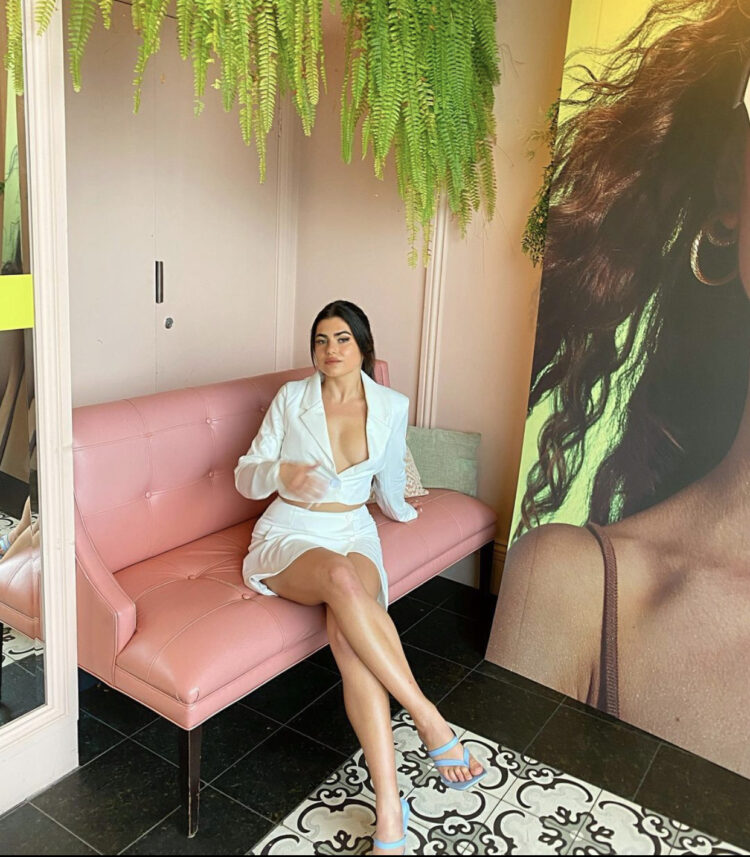 jess velkovski feet 1