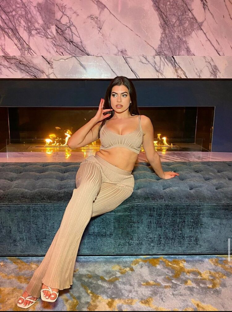 jess velkovski feet 5