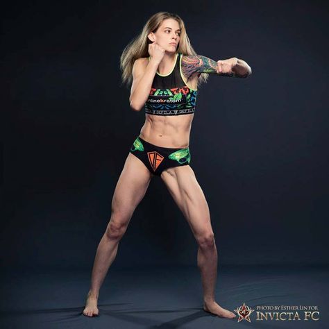 jessamyn duke feet 5