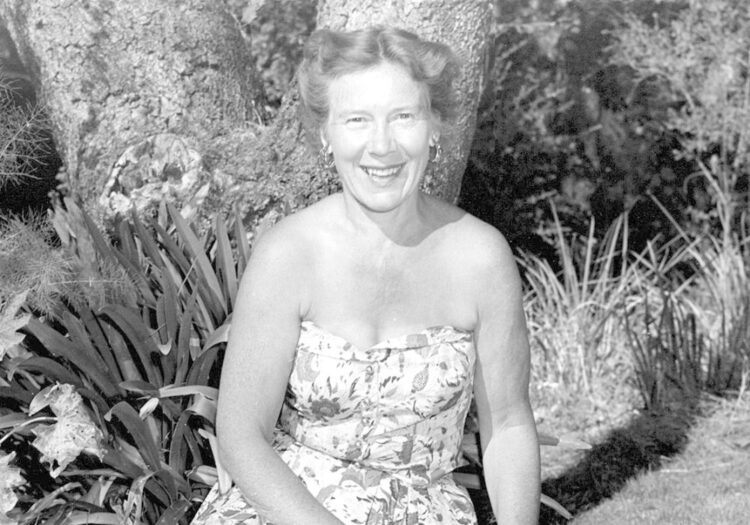 jessamyn west feet 3