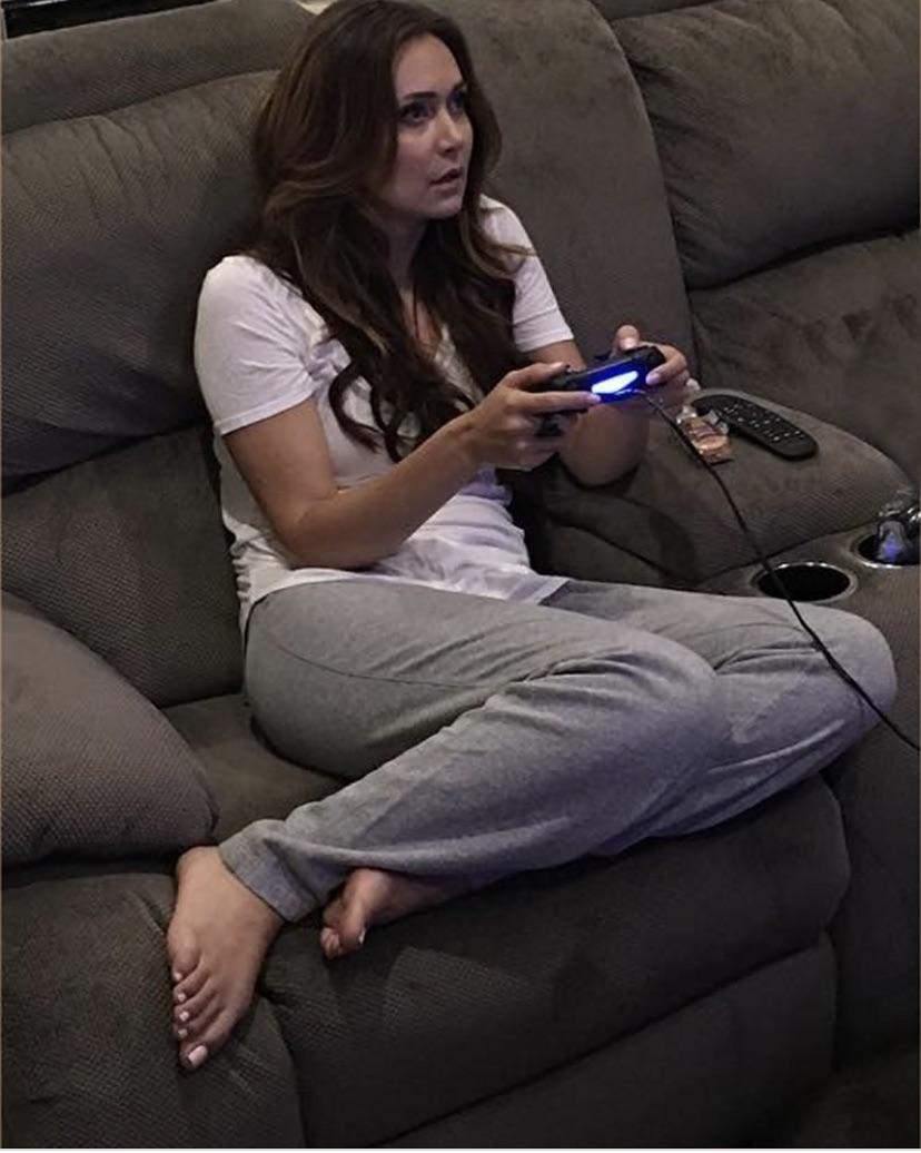 jessica chobot feet 6