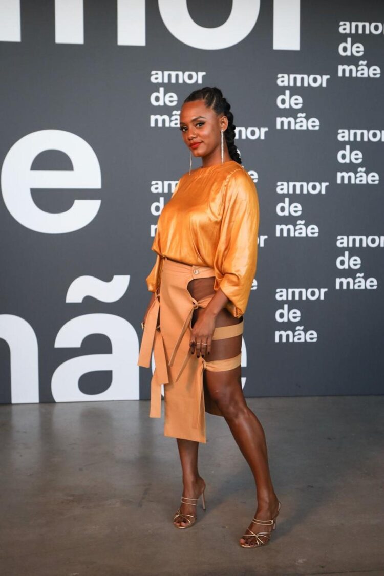 jessica ellen feet 6