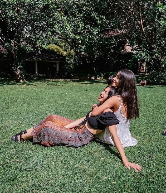 jessica farewell feet 3