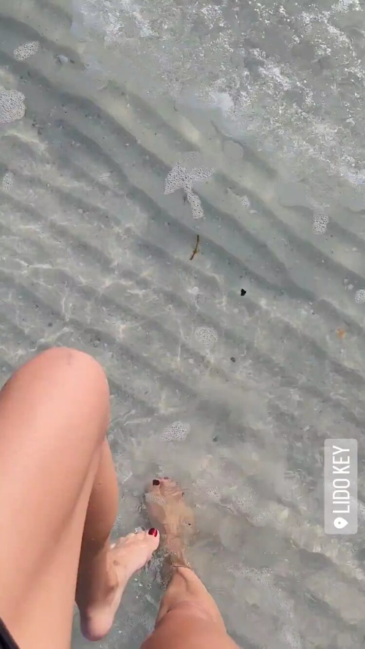 jessica franklin feet 3