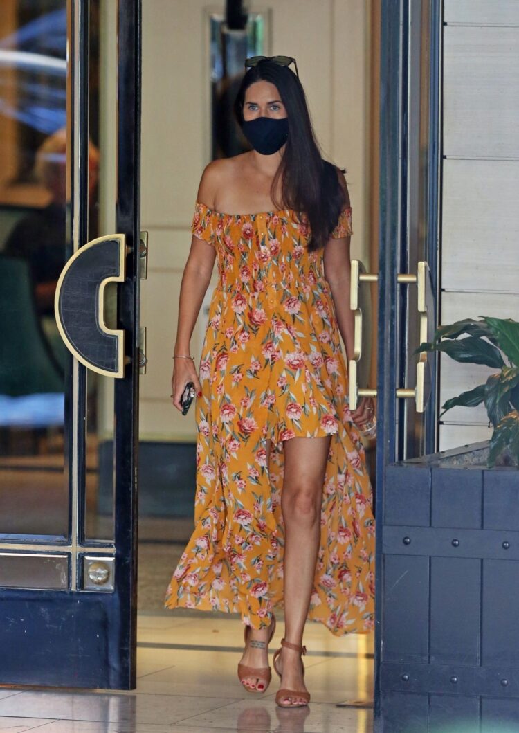 jessica henriquez feet 5