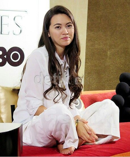 jessica henwick feet 3