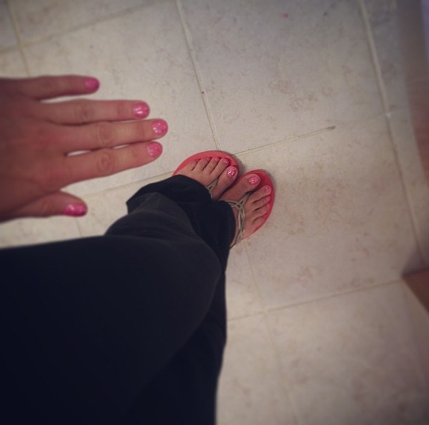 jessica mccain feet