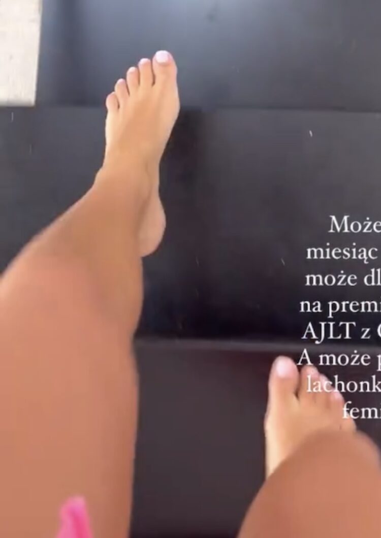 jessica mercedes feet 2