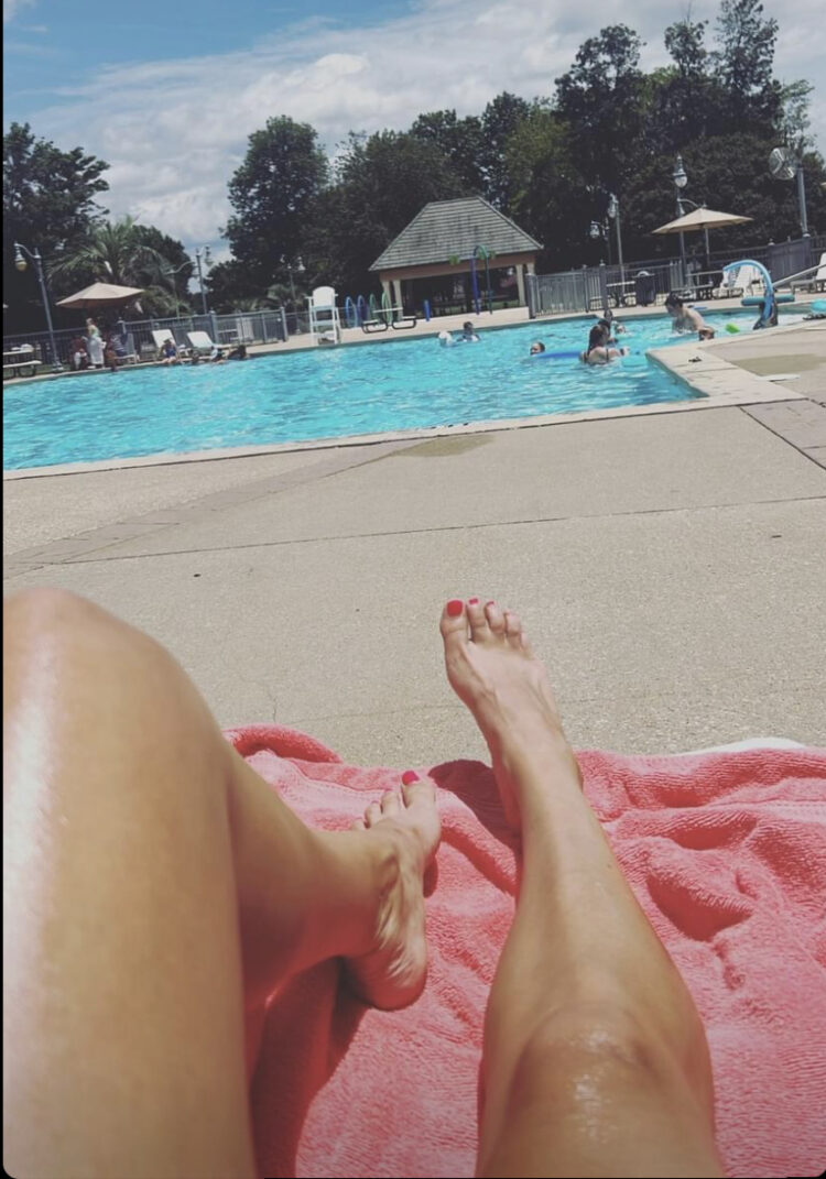 jessica meuse feet