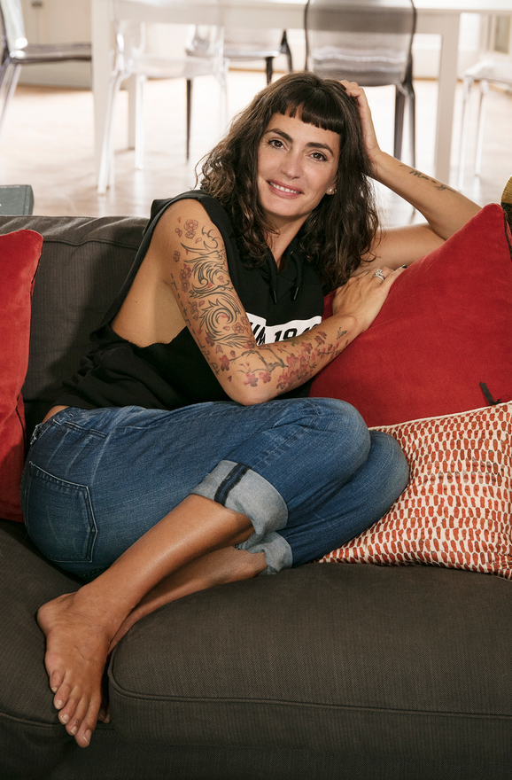 jessica pires feet 3