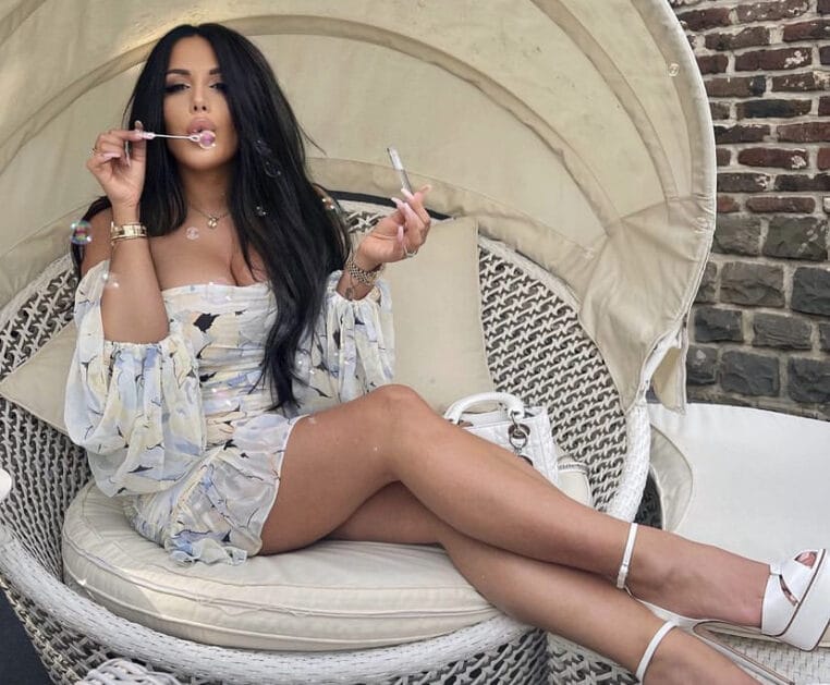 jessica thivenin feet 4