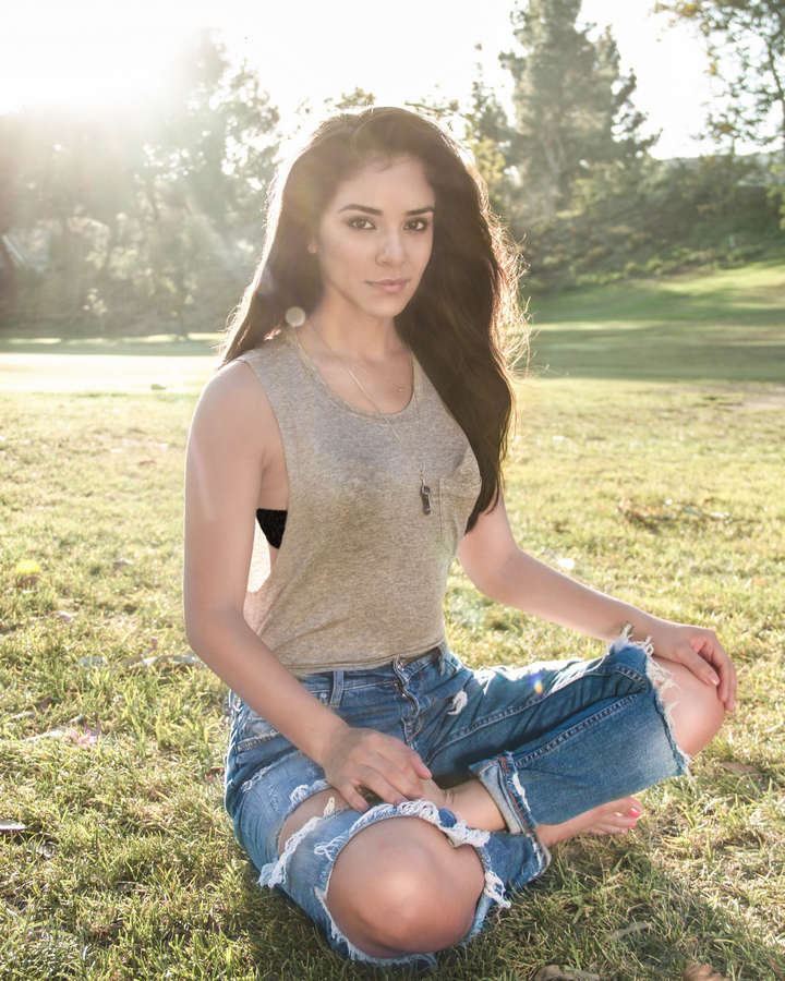 jessica urizar feet 5