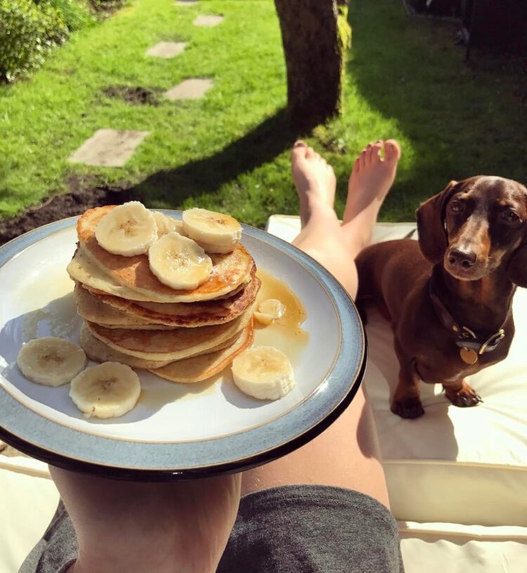 jessica varnish feet 3