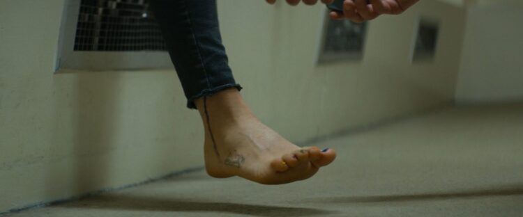 jessie buckley feet 1 scaled