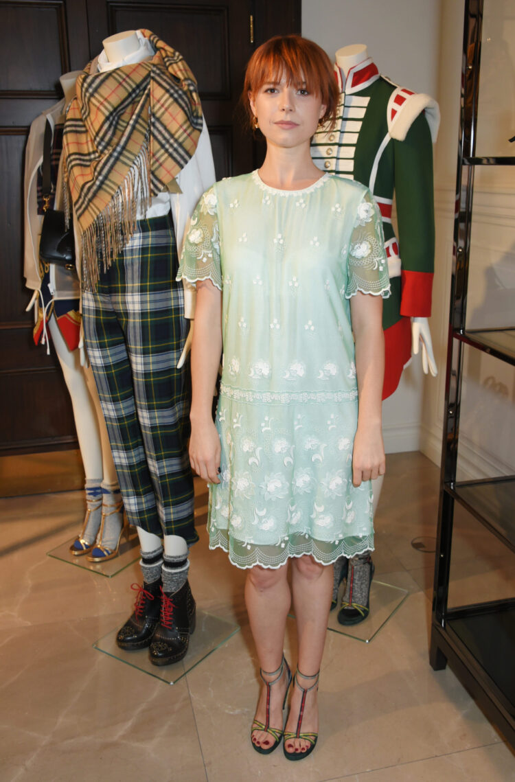 jessie buckley feet 4 scaled