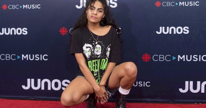jessie reyez feet 4