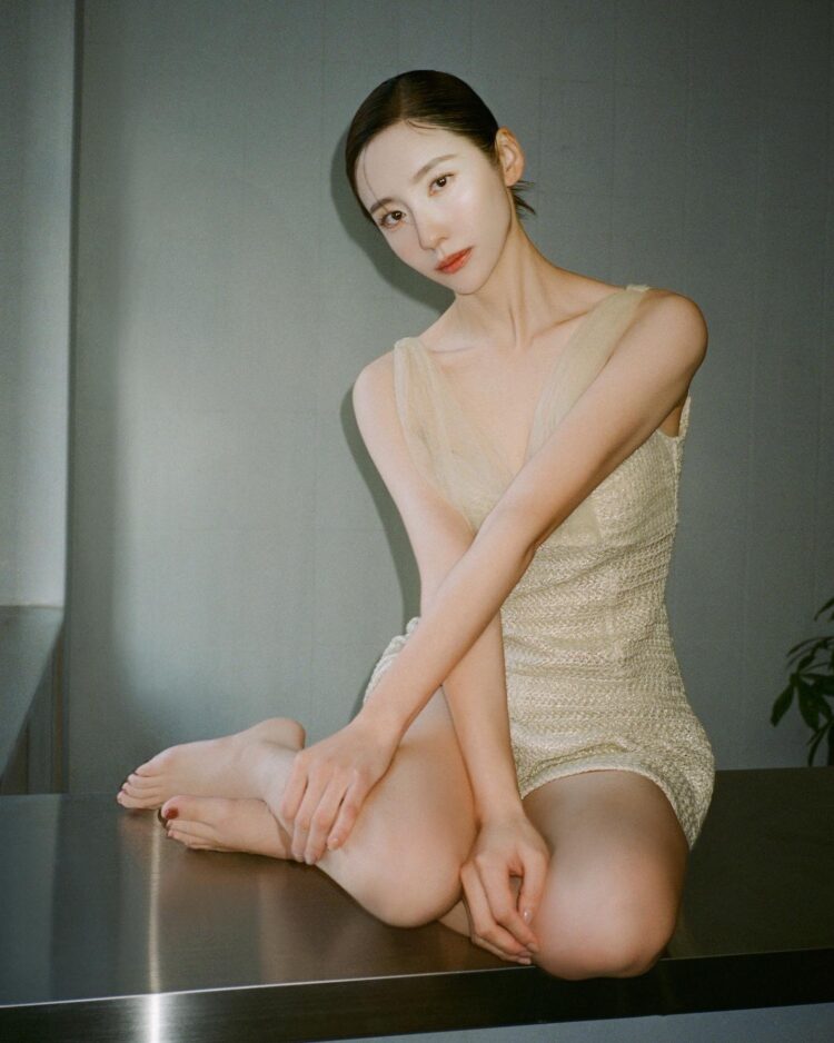 ji hyun park feet 3