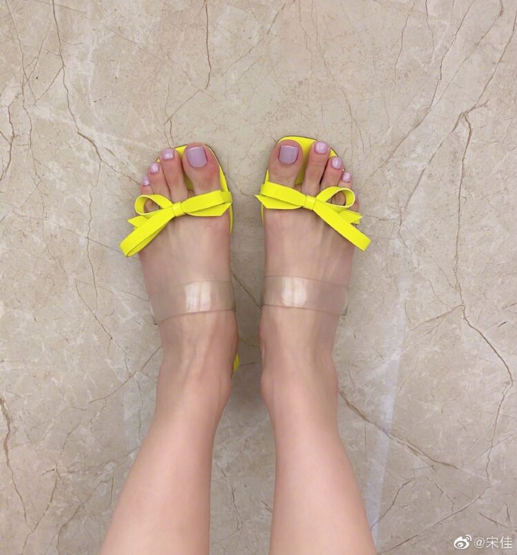 jia song feet