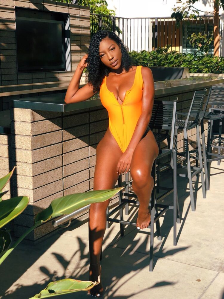 jicyra johnson feet 2