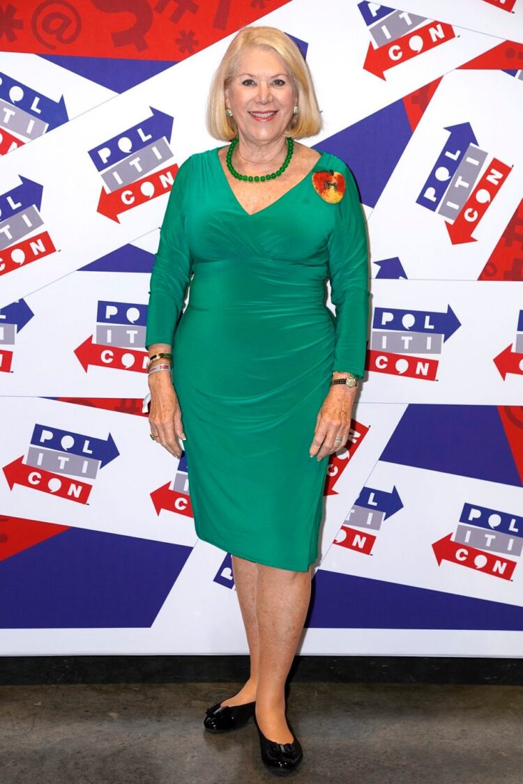 jill wine banks feet 1