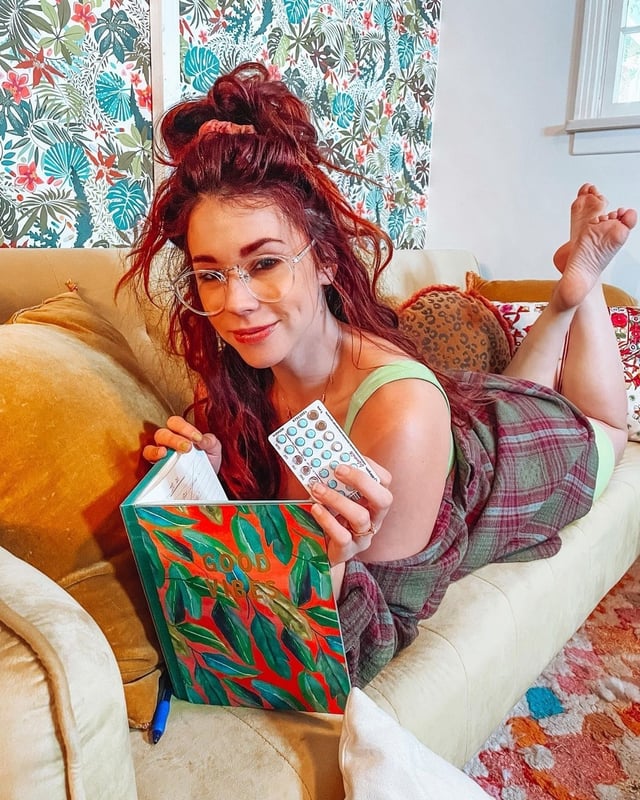 jillian rose reed feet 3