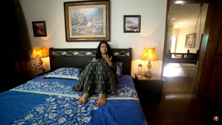 jinaan hussain feet 3