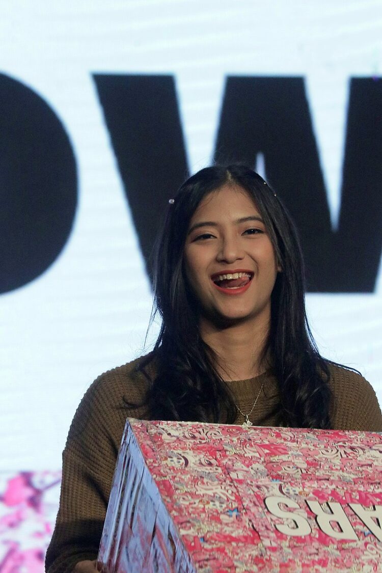 jinan safa safira feet 1