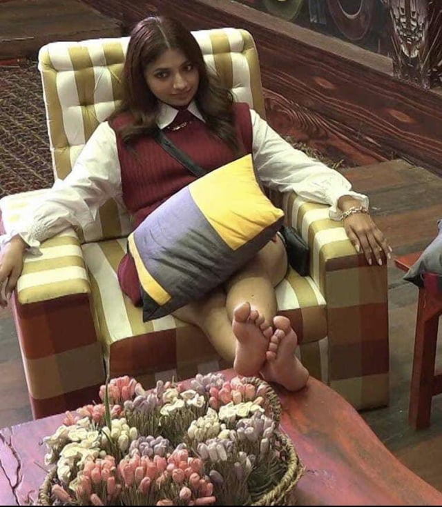 jiya shankar feet 1