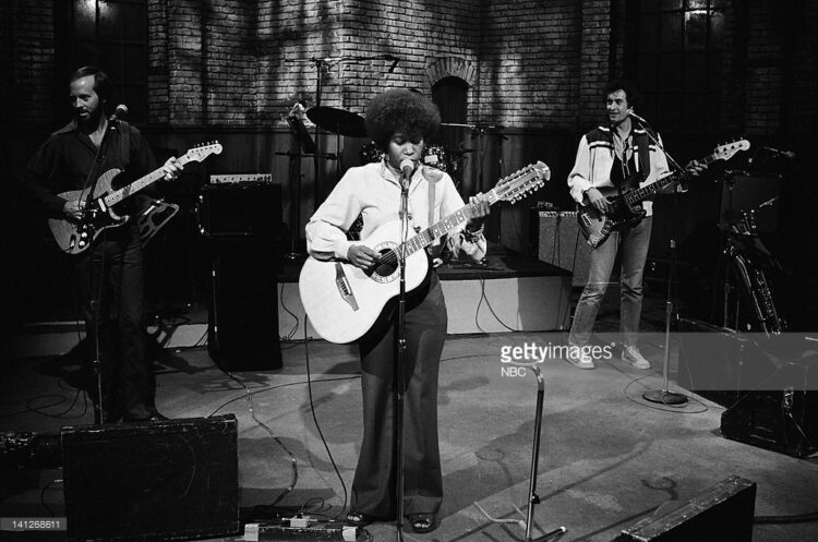 joan armatrading feet 5