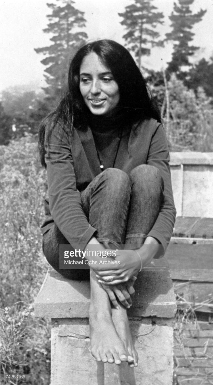 joan baez feet