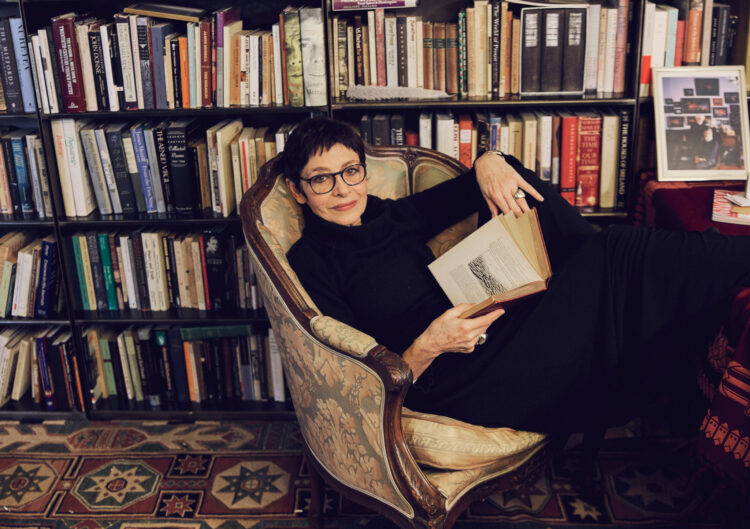 joan juliet buck feet 5