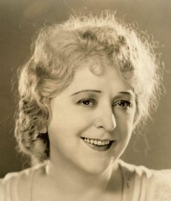 jobyna howland feet 2