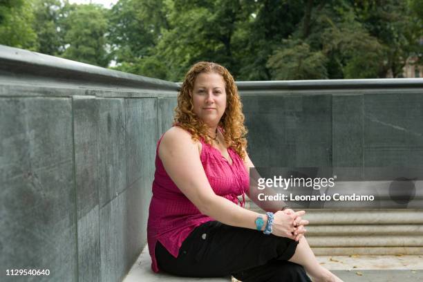 jodi picoult feet 5