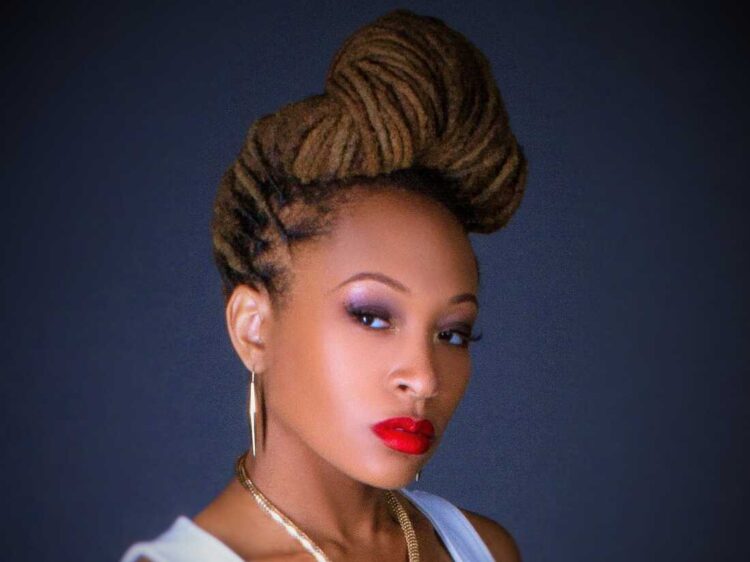 joella deville feet 2