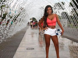 johana cubillas feet 3