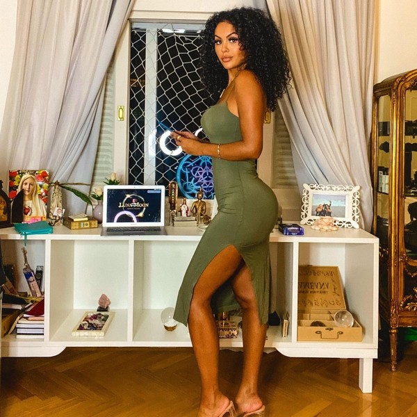 johanny medeiros feet 2