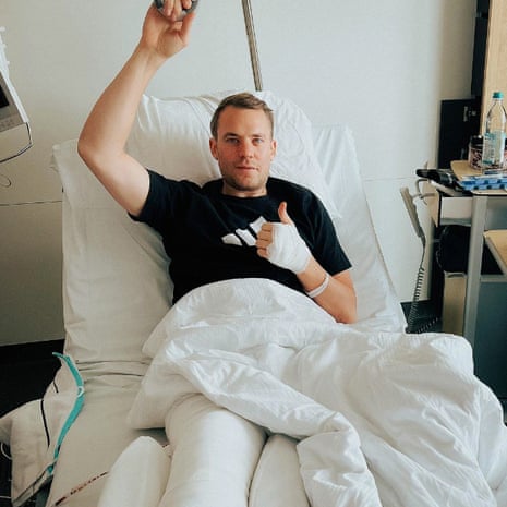 johnny manuel feet 3