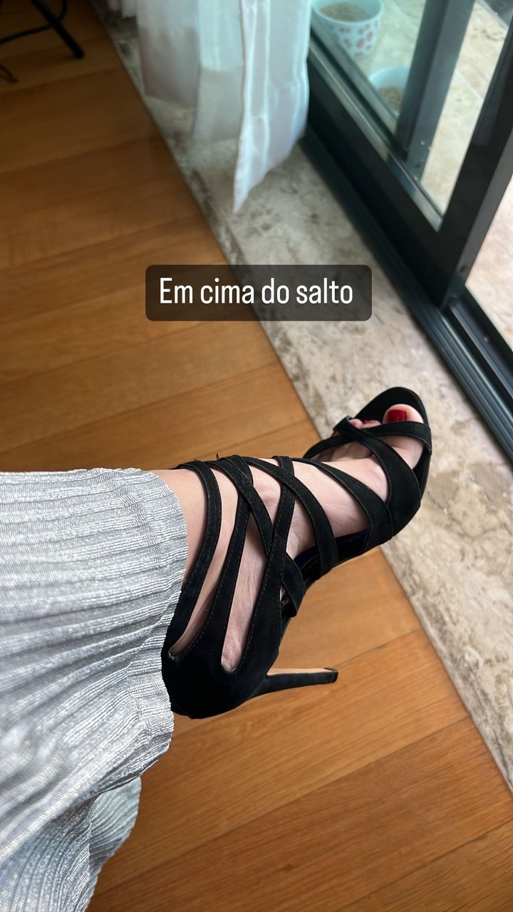 joice cristina hasselmann feet 3