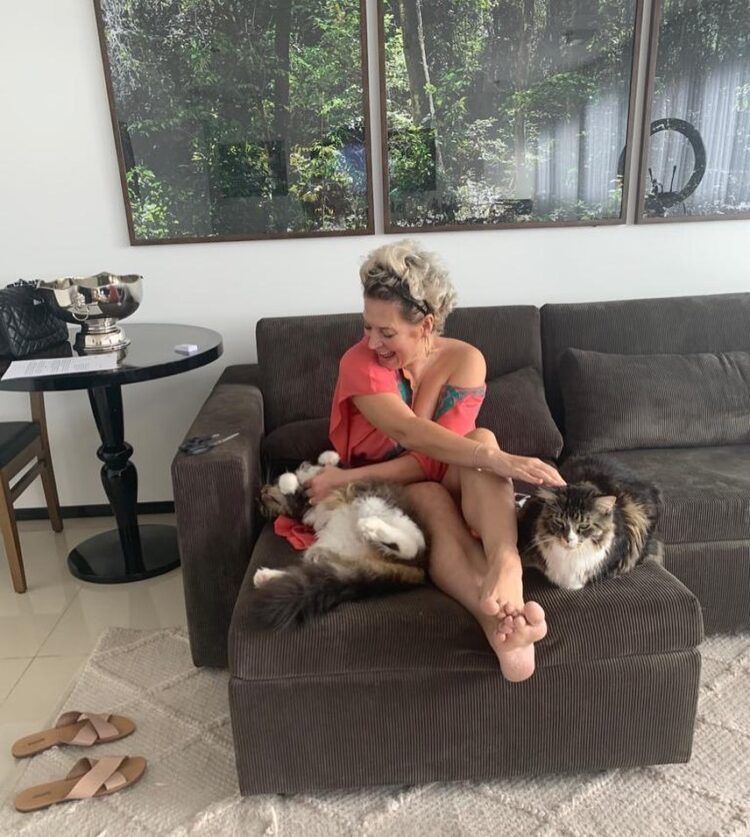 joice cristina hasselmann feet 5