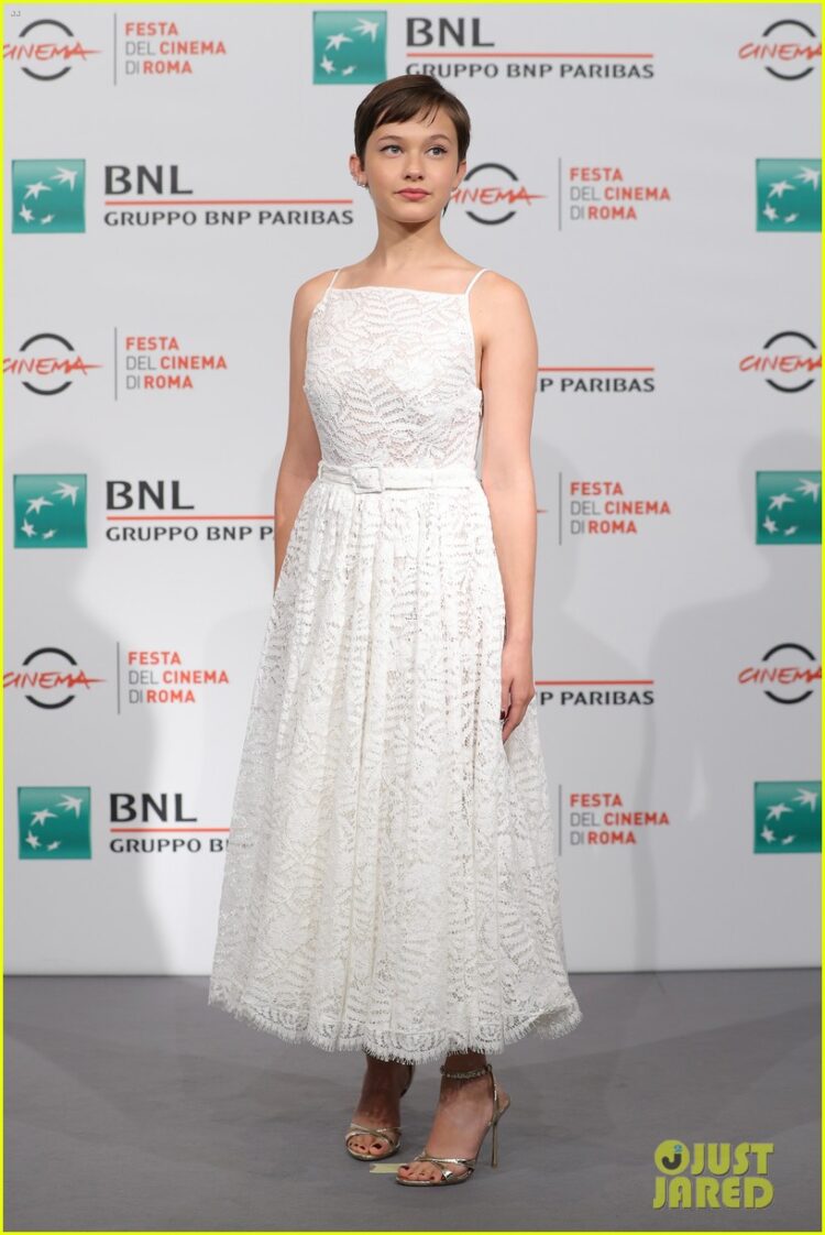 jolie hoang rappaport feet 3