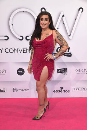 jolina mennen feet 6