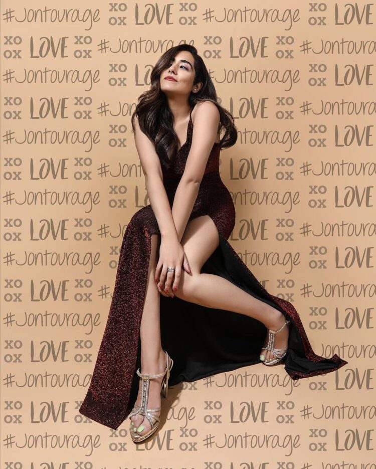 jonita gandhi feet 1