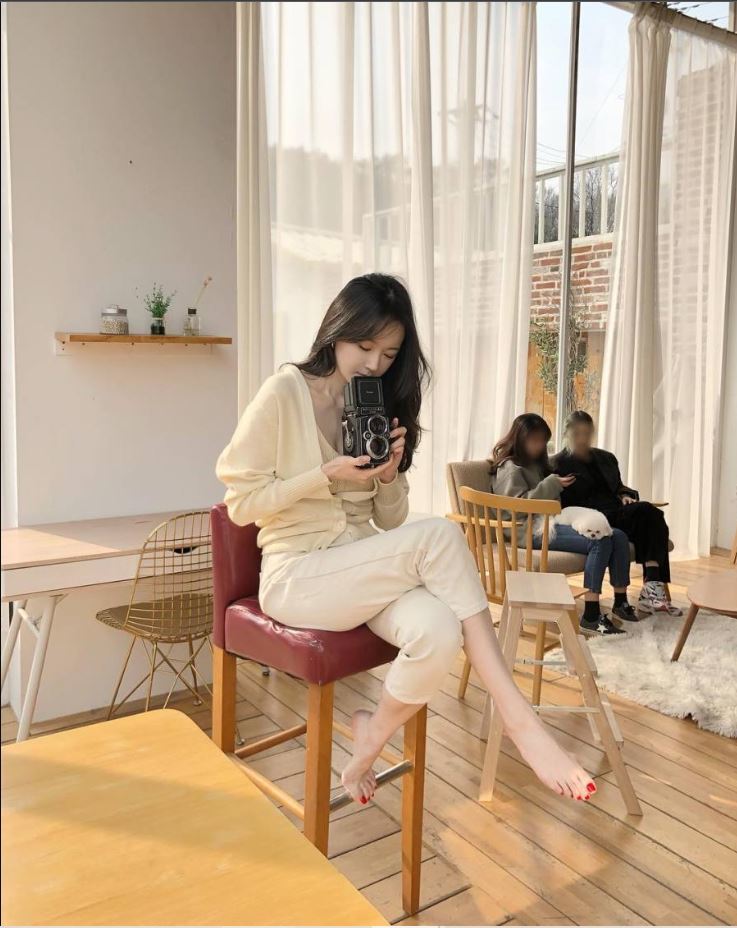 joo min kyung feet 3