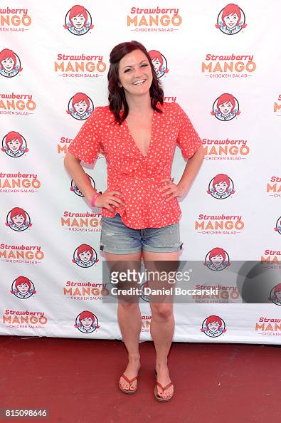 joselyn rivera feet 5