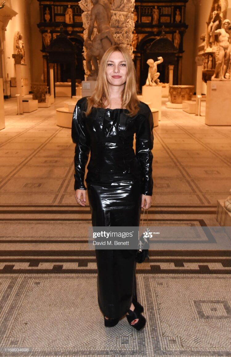 josephine de la baume feet 5